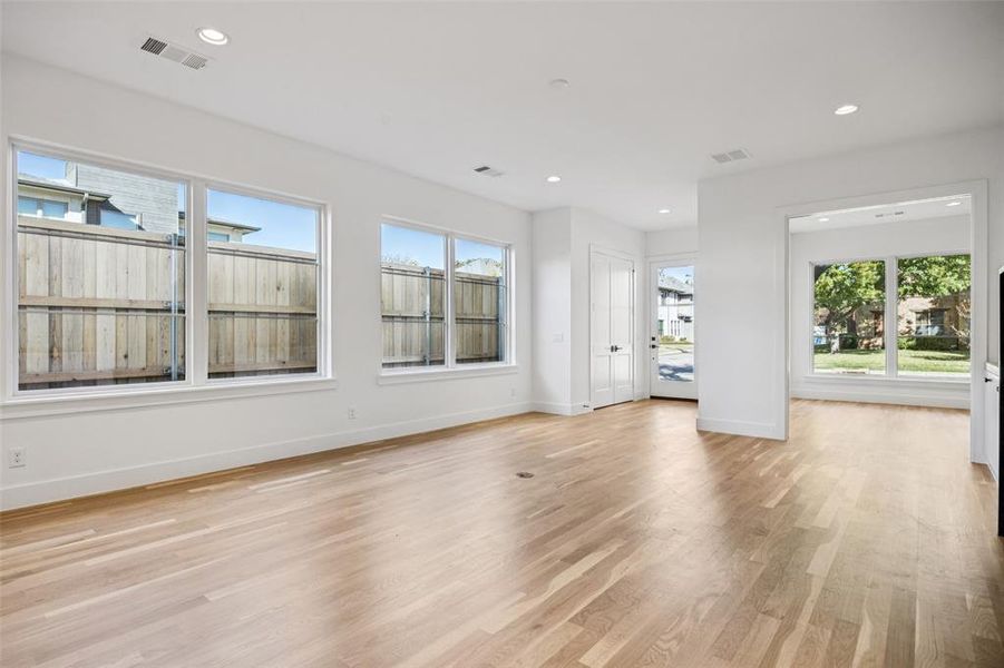 Spacious, unfurnished interior of a new home in , Dallas (Image 21).