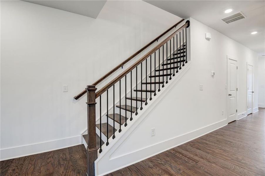 Spacious, unfurnished interior of a new home in Park Vue, Atlanta (Image 15). Spacious, unfurnished interior of a new home in Park Vue, Atlanta (Image 15).