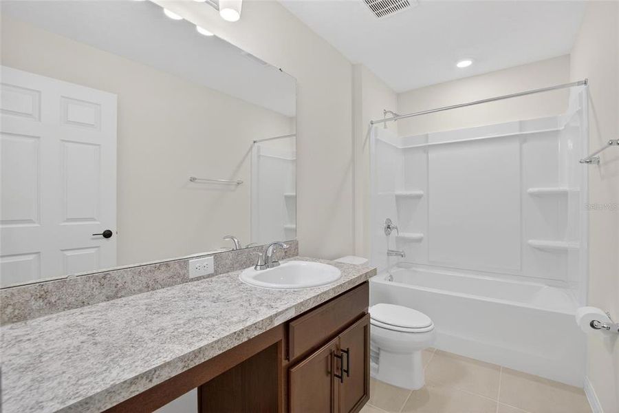 Furnished interior view inside a new home in , Palmetto (Image 31). Furnished interior view inside a new home in , Palmetto (Image 31).