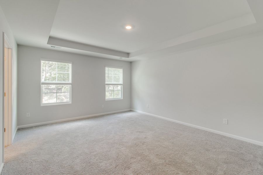 Spacious, unfurnished interior of a new home in Bluefield, Lexington (Image 27).