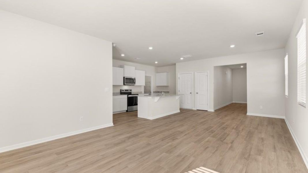 Spacious, unfurnished interior of a new home in Pointe Park, Union City (Image 12).