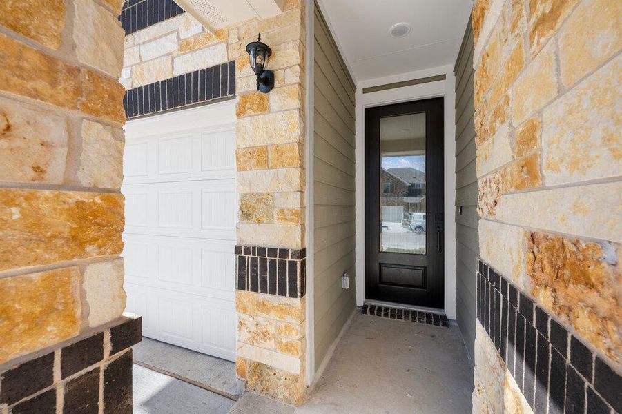 Exterior details and patio area of a home in Patterson Ranch, Georgetown (Image 26).