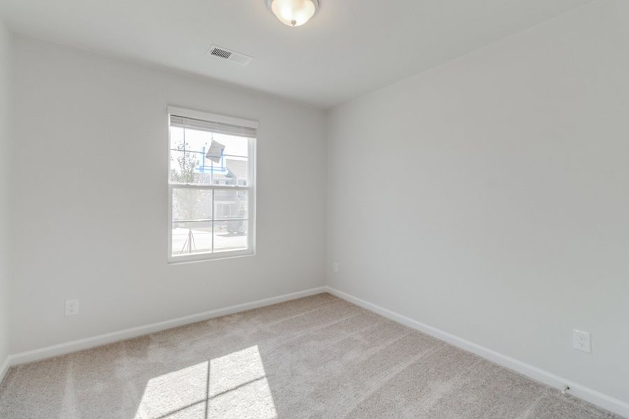 Spacious, unfurnished interior of a new home in Bluefield, Lexington (Image 21). Spacious, unfurnished interior of a new home in Bluefield, Lexington (Image 21).