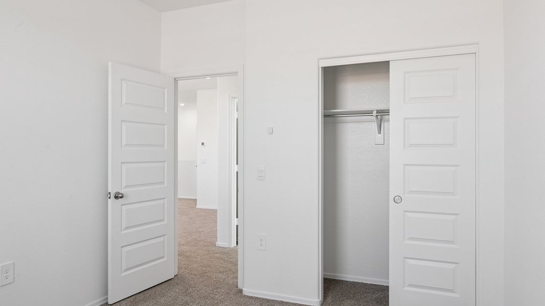 Spacious, unfurnished interior of a new home in Elena Trails, Maricopa (Image 32).