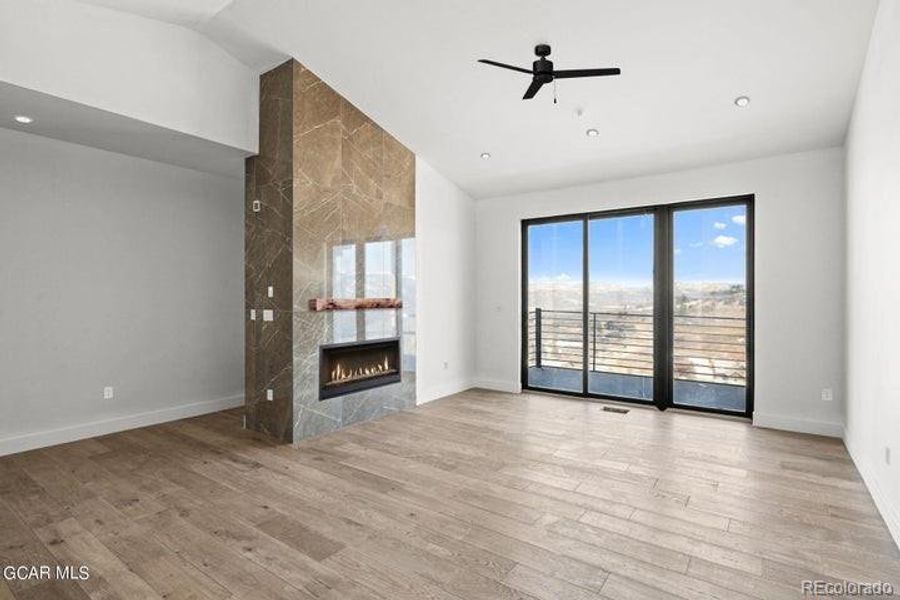 Spacious, unfurnished interior of a new home in , Granby (Image 22).