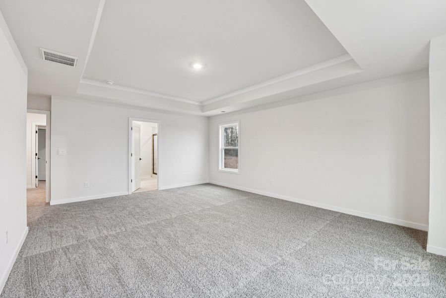 Spacious, unfurnished interior of a new home in Laurelbrook, Sherrills Ford (Image 26).