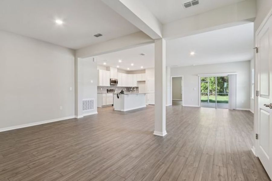 Spacious, unfurnished interior of a new home in Palm Coast, Palm Coast (Image 9).