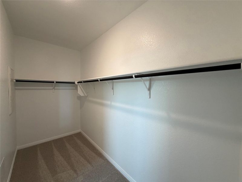 Spacious, unfurnished interior of a new home in Lariat, Liberty Hill (Image 29).