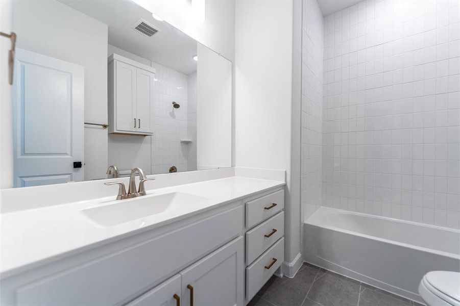 Furnished interior view inside a new home in Heath Golf & Yacht Club, Heath (Image 10). Furnished interior view inside a new home in Heath Golf & Yacht Club, Heath (Image 10).