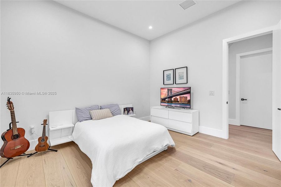 Furnished interior view inside a new home in , Pinecrest (Image 3).