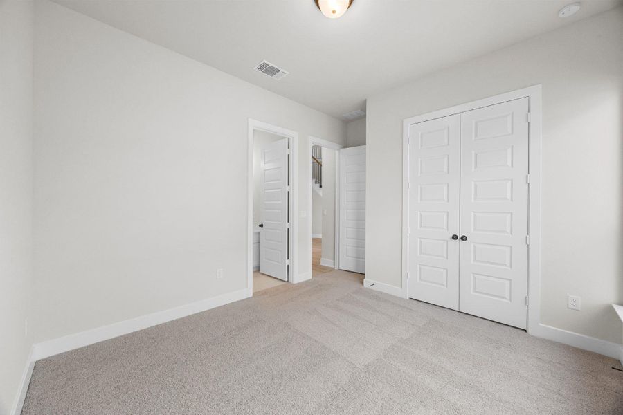 Spacious, unfurnished interior of a new home in Santa Rita Ranch, Santa Rita Ranch (Image 18).