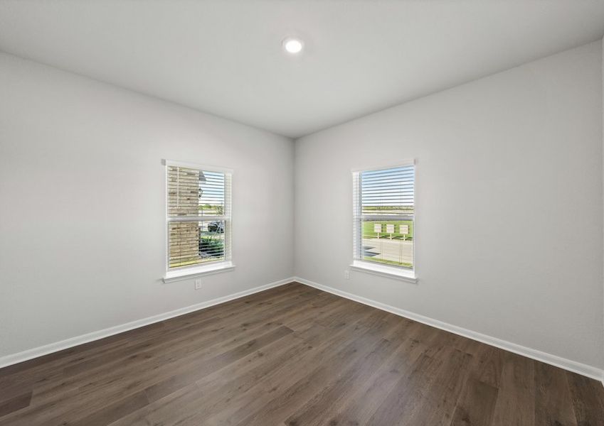 The secondary bedrooms are the perfect space for children's bedrooms or guest rooms. The secondary bedrooms are the perfect space for children's bedrooms or guest rooms.