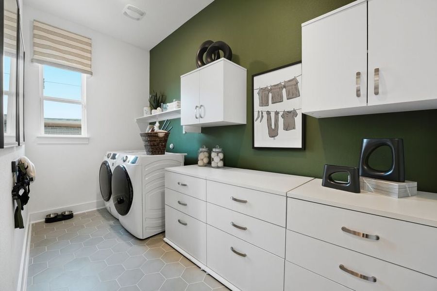 Furnished interior view inside a new home in Travisso, Leander (Image 18).