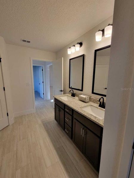 Furnished interior view inside a new home in Ocala Crossings South, Ocala (Image 8).