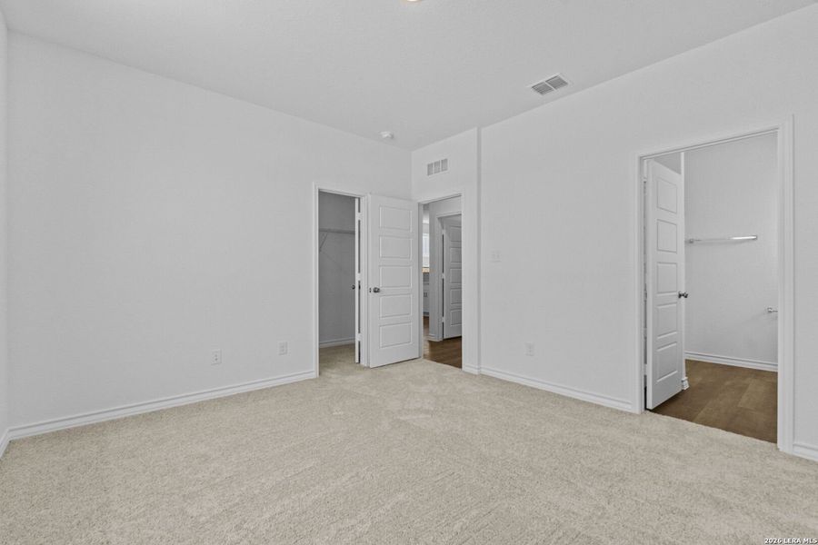 Spacious, unfurnished interior of a new home in Corley Farms, Boerne (Image 22).