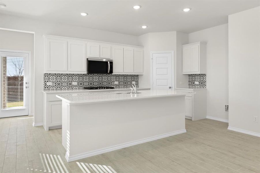 15. 125 Pheasant Run - Kitchen (2)