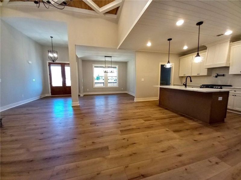 Spacious, unfurnished interior of a new home in , Temple (Image 47).