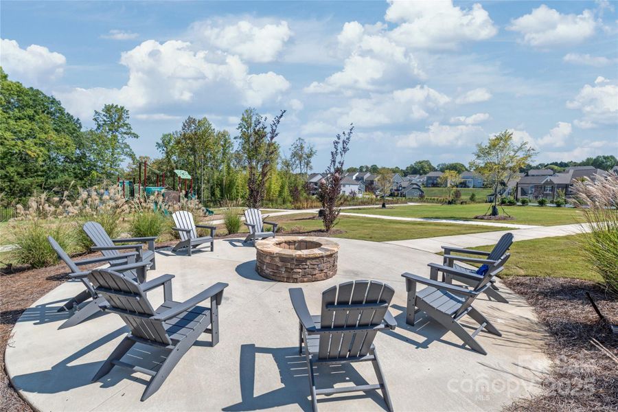 Community amenities in , Mooresville (Image 33). Community amenities in , Mooresville (Image 33).