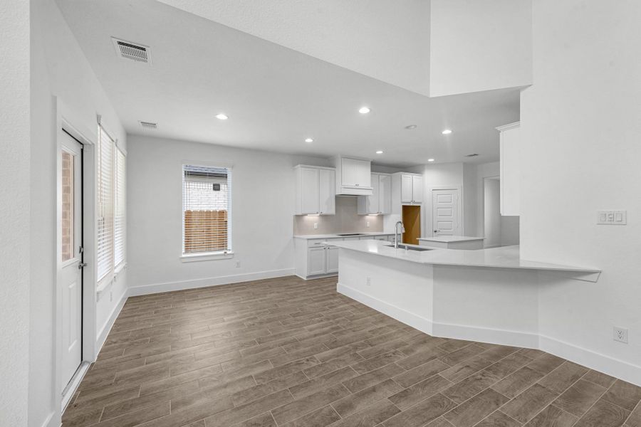 Spacious, unfurnished interior of a new home in Morton Creek Ranch, Katy (Image 16). Spacious, unfurnished interior of a new home in Morton Creek Ranch, Katy (Image 16).