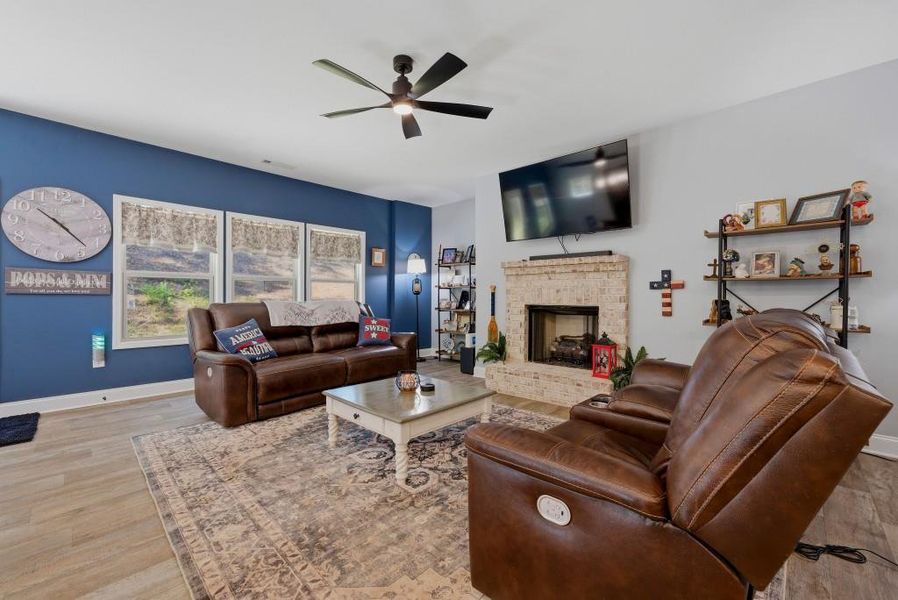 Furnished interior view inside a new home in , Villa Rica (Image 15).