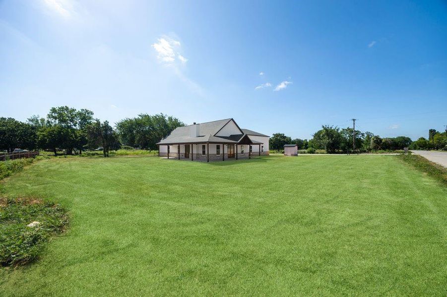Community amenities in , Rhome (Image 35). Community amenities in , Rhome (Image 35).