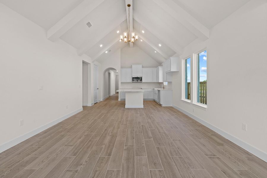 Spacious, unfurnished interior of a new home in Parmer Ranch, Georgetown (Image 19).