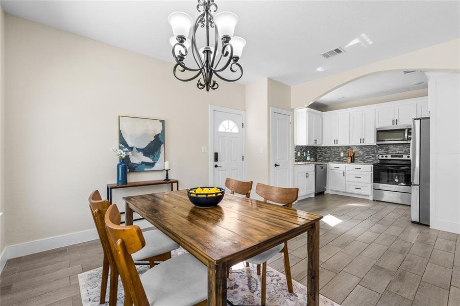 Furnished interior view inside a new home in , Granbury (Image 13). Furnished interior view inside a new home in , Granbury (Image 13).