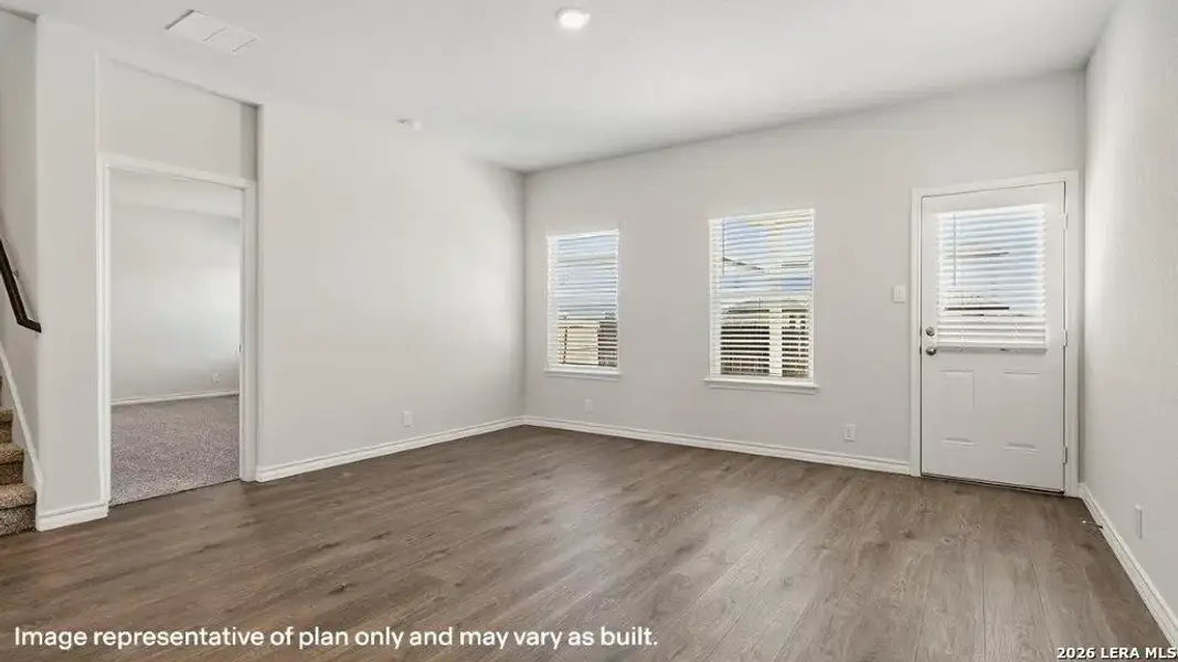Spacious, unfurnished interior of a new home in Brookstone Creek, San Antonio (Image 28).