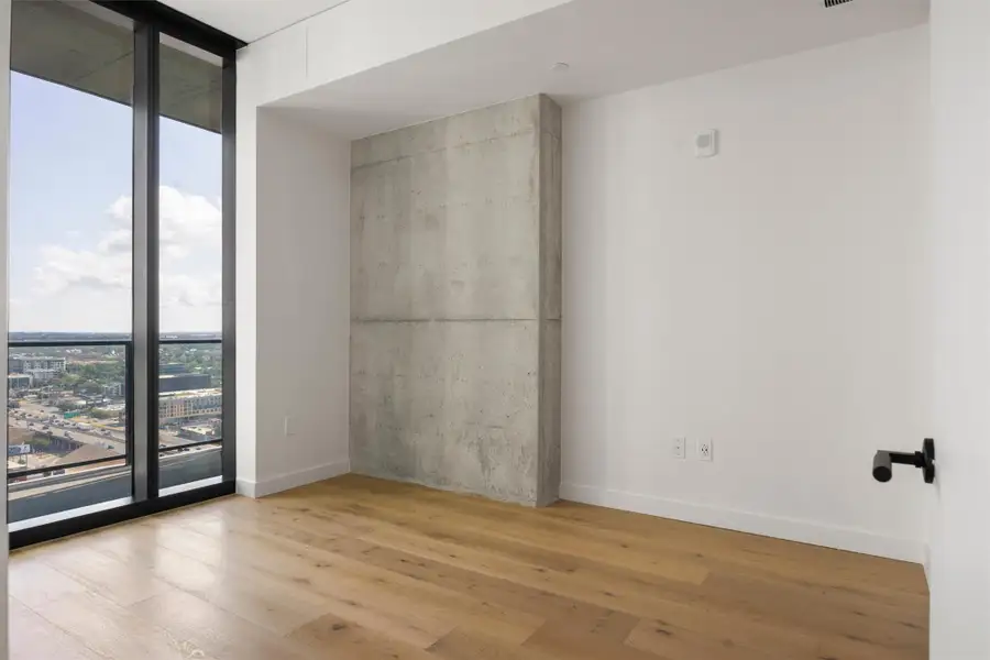 Spacious, unfurnished interior of a new home in , Austin (Image 30).