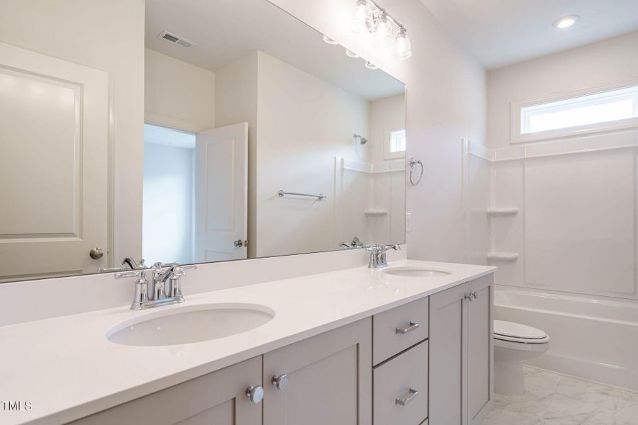 029-1920x1080-bathroom