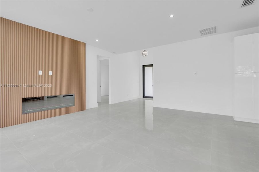 Image 25 of a home in .