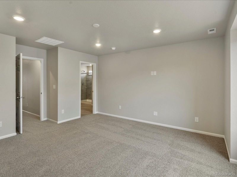 Spacious, unfurnished interior of a new home in Buffalo Highlands: The Canyon Collection, Commerce City (Image 26). Spacious, unfurnished interior of a new home in Buffalo Highlands: The Canyon Collection, Commerce City (Image 26).