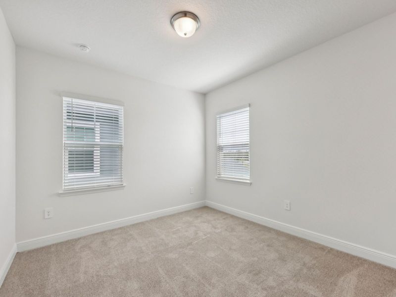 Spacious, unfurnished interior of a new home in Cyrene at Minneola, Minneola (Image 11).