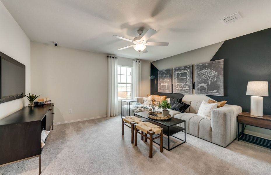 Representative furnished interior of a home built from the Mesilla by Centex in Cottonwood Creek, Howe (Image 20).