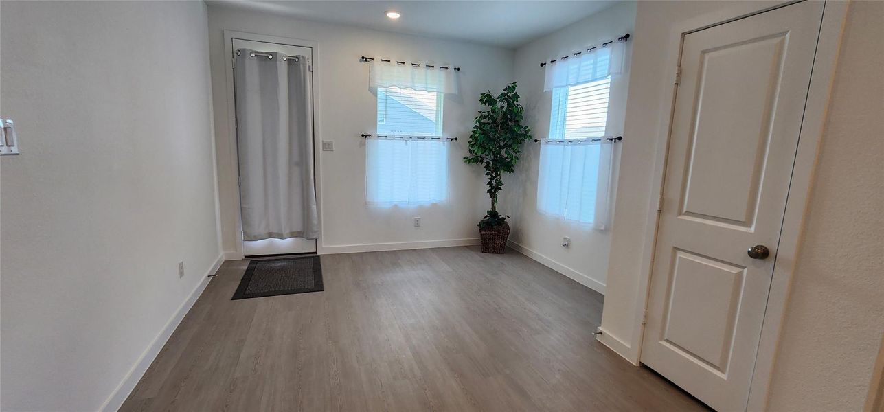 Spacious, unfurnished interior of a new home in Anniston, Katy (Image 25).