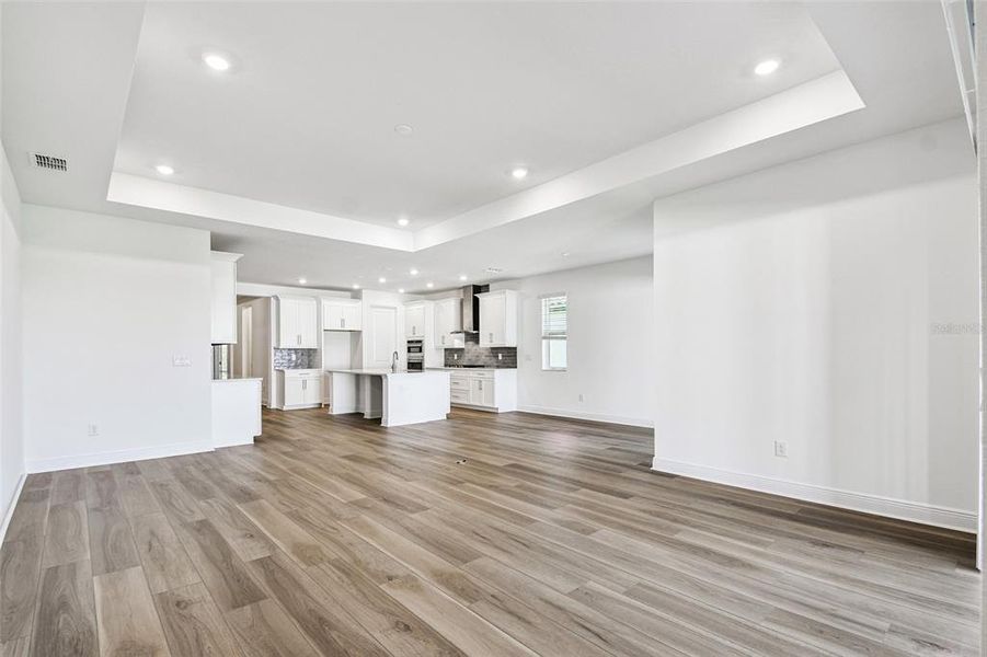 Spacious, unfurnished interior of a new home in Sweetwater at Lakewood Ranch, Lakewood Ranch (Image 18).