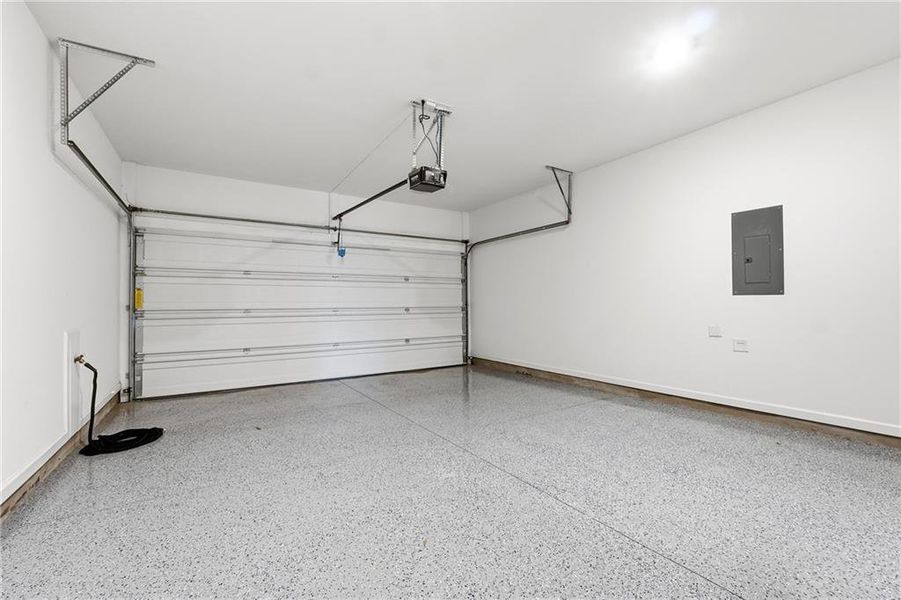 Spacious, unfurnished interior of a new home in , Atlanta (Image 21).