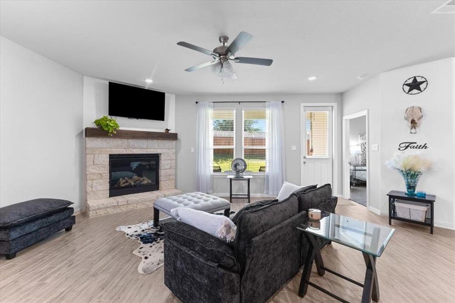 Furnished interior view inside a new home in Lakeview Heights, Azle (Image 10).