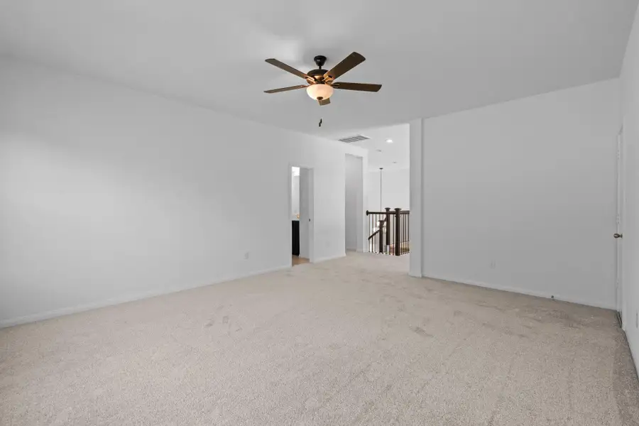 Spacious, unfurnished interior of a new home in Pomona 60', Manvel (Image 9).