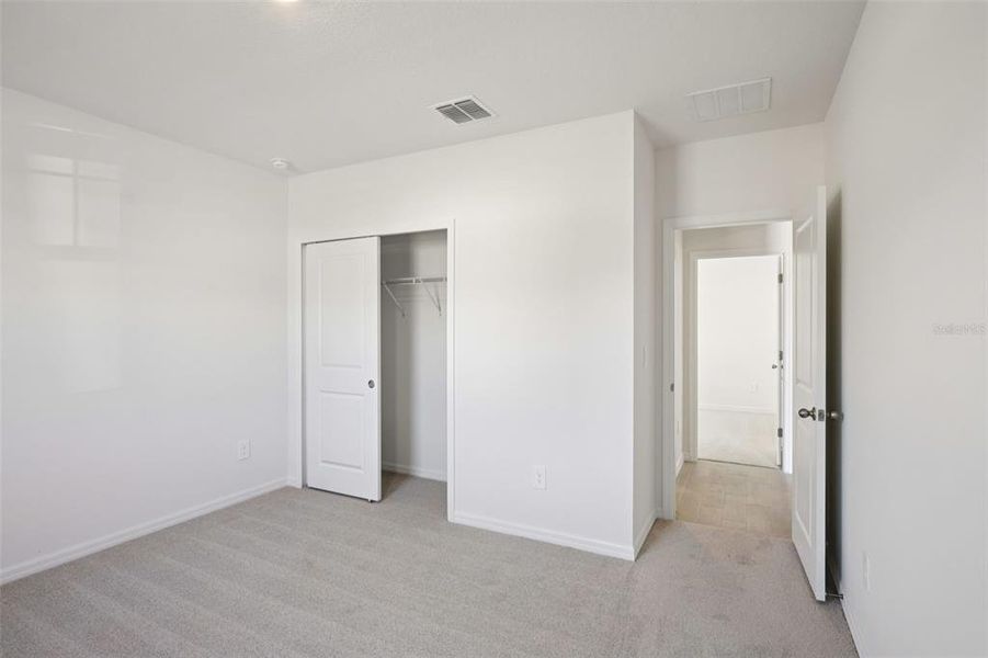 Spacious, unfurnished interior of a new home in Leyland Preserve - Classic Series, Brooksville (Image 30).