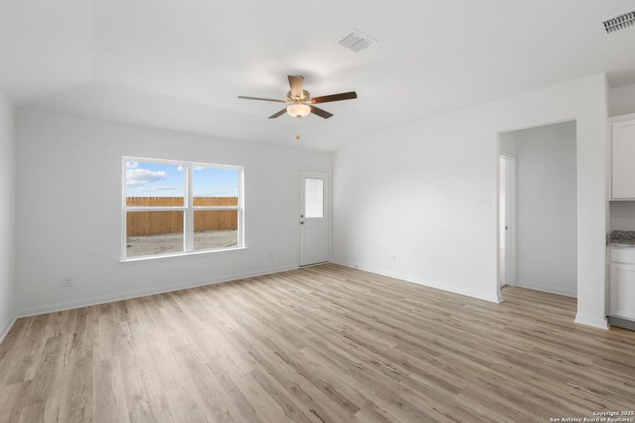 Spacious, unfurnished interior of a new home in Preserve at Medina, Von Ormy (Image 12).