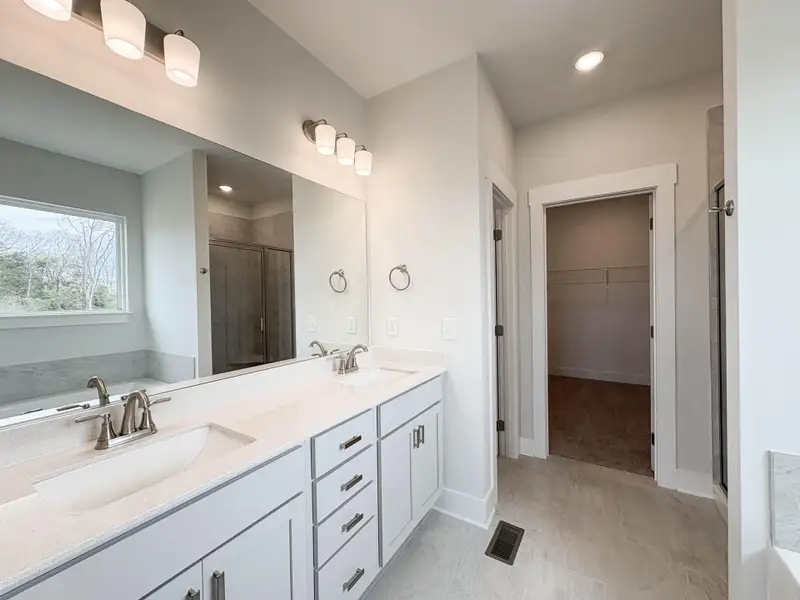 Furnished interior view inside a new home in , Gallatin (Image 4).