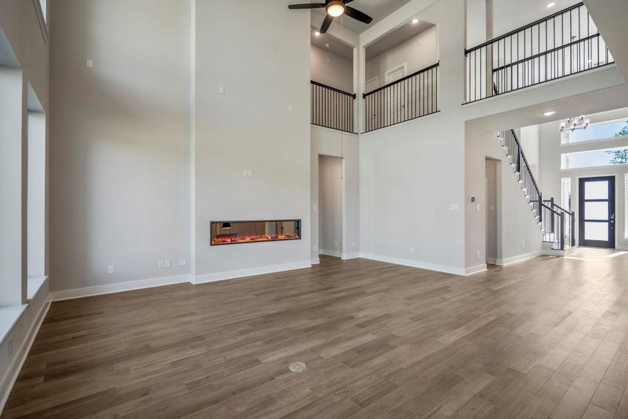 Spacious, unfurnished interior of a new home in ARTAVIA 55' Lots, Conroe (Image 41). Spacious, unfurnished interior of a new home in ARTAVIA 55' Lots, Conroe (Image 41).