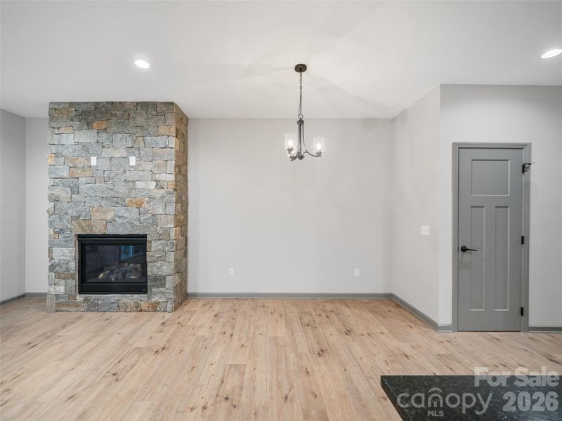 Spacious, unfurnished interior of a new home in , Burnsville (Image 13).