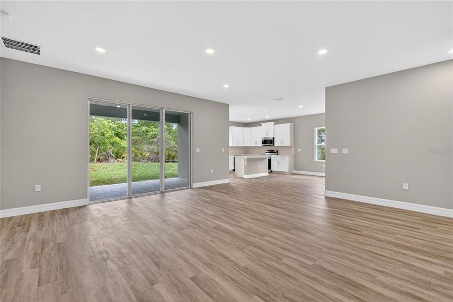 Spacious, unfurnished interior of a new home in , Eustis (Image 28).