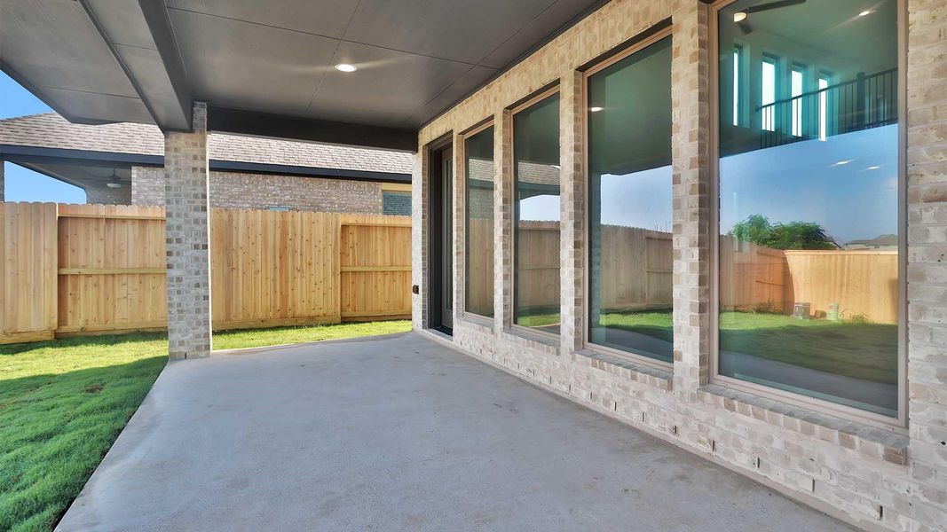 Exterior details and patio area of a home in Candela, Richmond (Image 2).