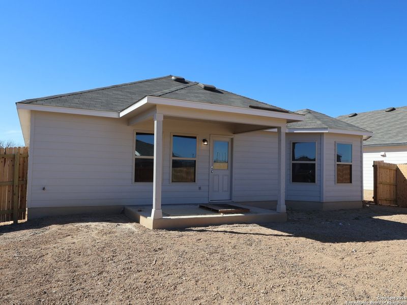 Exterior details and patio area of a home in Greenspoint Heights, San Antonio (Image 3).