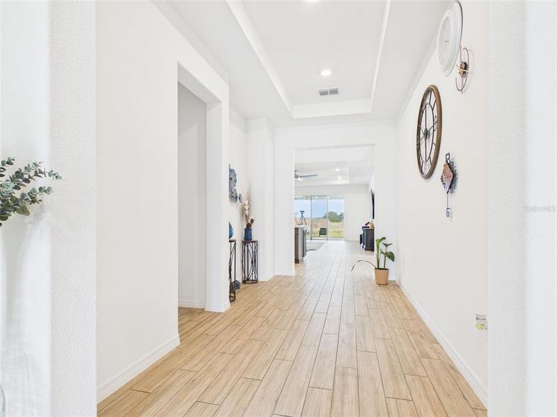 Spacious, unfurnished interior of a new home in , Ocala (Image 20).