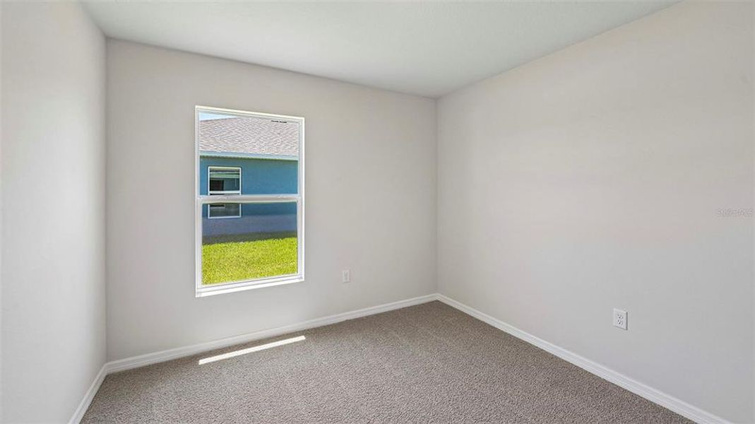 Spacious, unfurnished interior of a new home in Oakfield Lakes, Palmetto (Image 23).