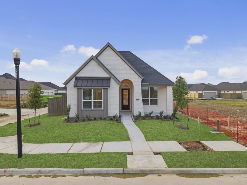 Image 3 representing the Oakmont by Chesmar Homes in Riceland Alley Loads, Mont Belvieu, TX.
